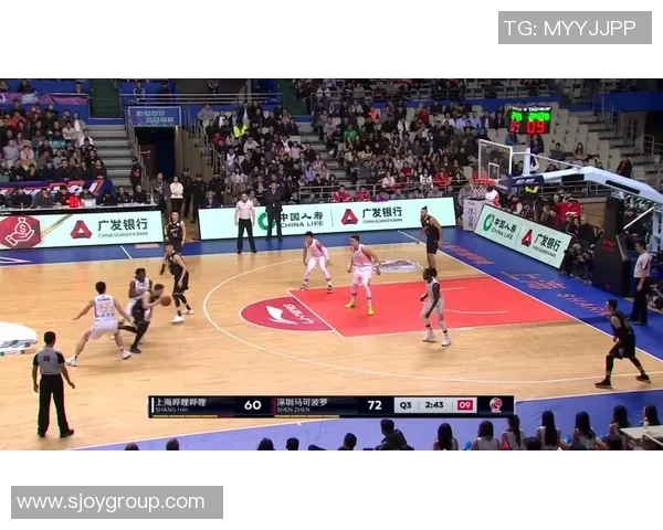 重庆篮球队防守反击分析及其在比赛中的得失表现探讨